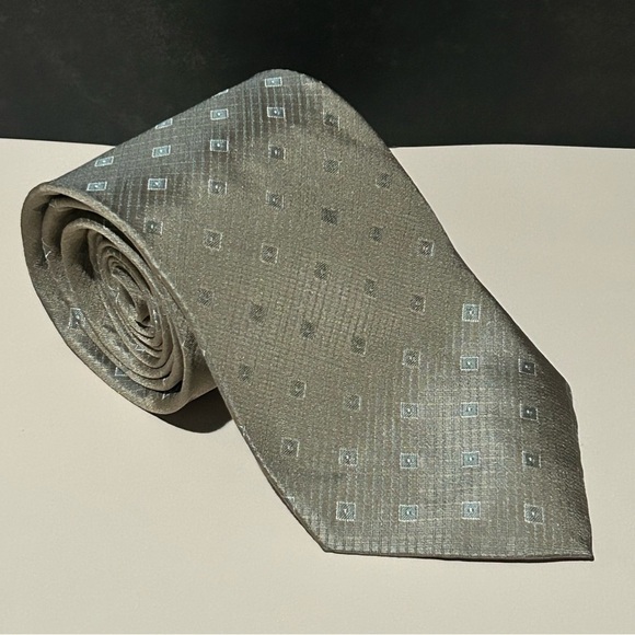 Calvin Klein Collection Other - Calvin Klein Collection 100% Silk Tan Geometric 58” Men’s Tie